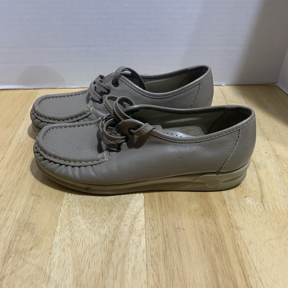 SOFT SPOT Women Tan SHOES ANNIE LO TAUPE SIZE 6 Med